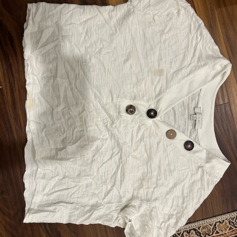 White Button-Up Short Sleeve Top